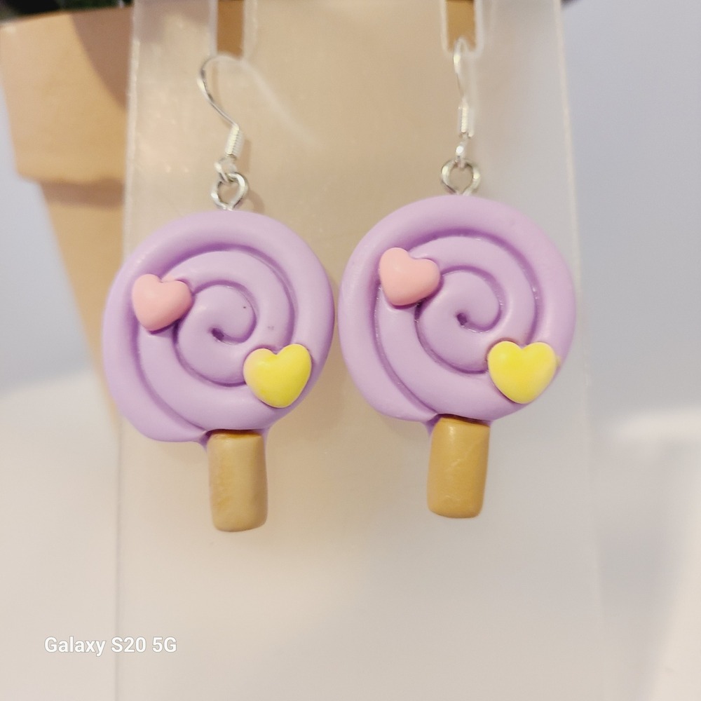 Handmade Purple w/Hearts Sucker Dangle Drop Earrings Women's NEW Lightweight - Picture 3 of 4